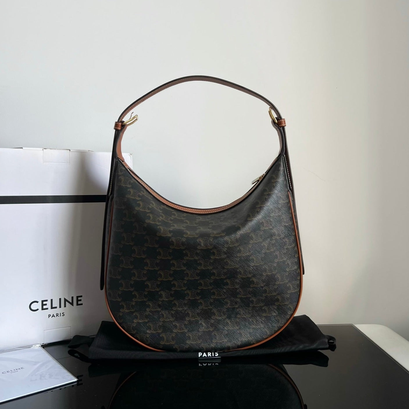 Celine TRIOMPHE 31 BLACK PATTERN CALFSKIN