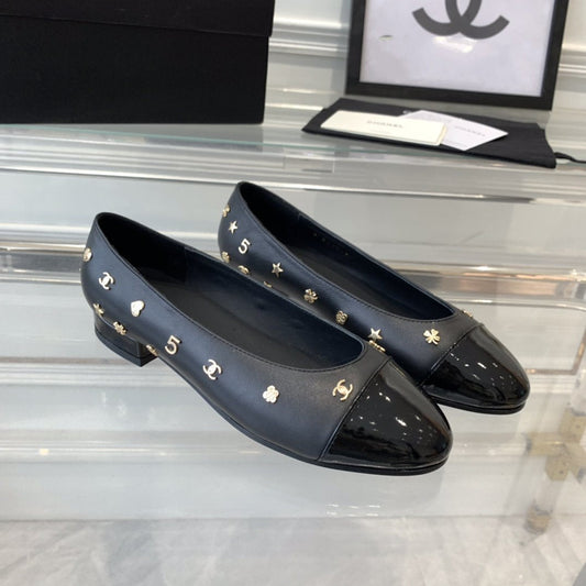 CHANEL ballet flat all black lamskin with multi logo