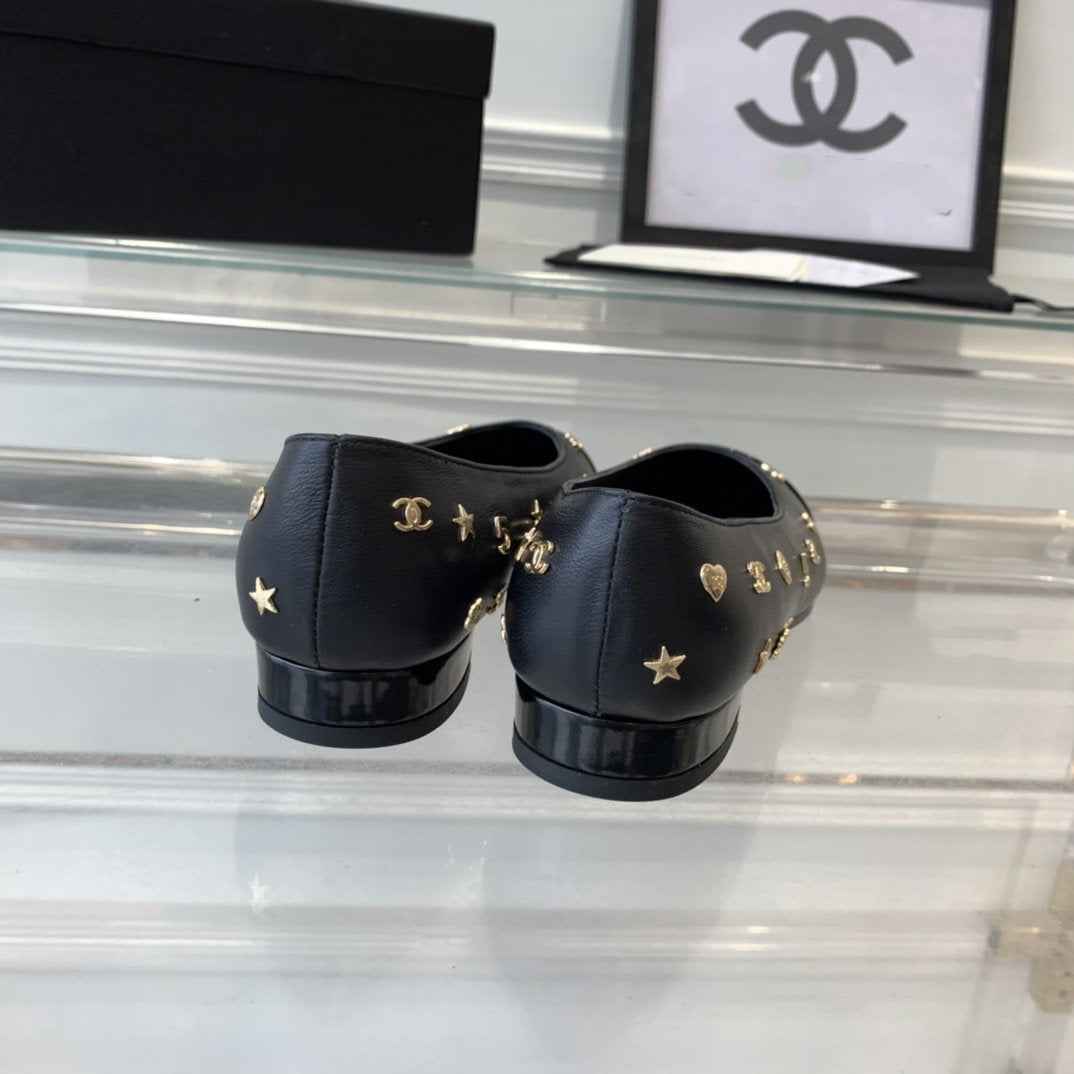 CHANEL ballet flat all black lamskin with multi logo
