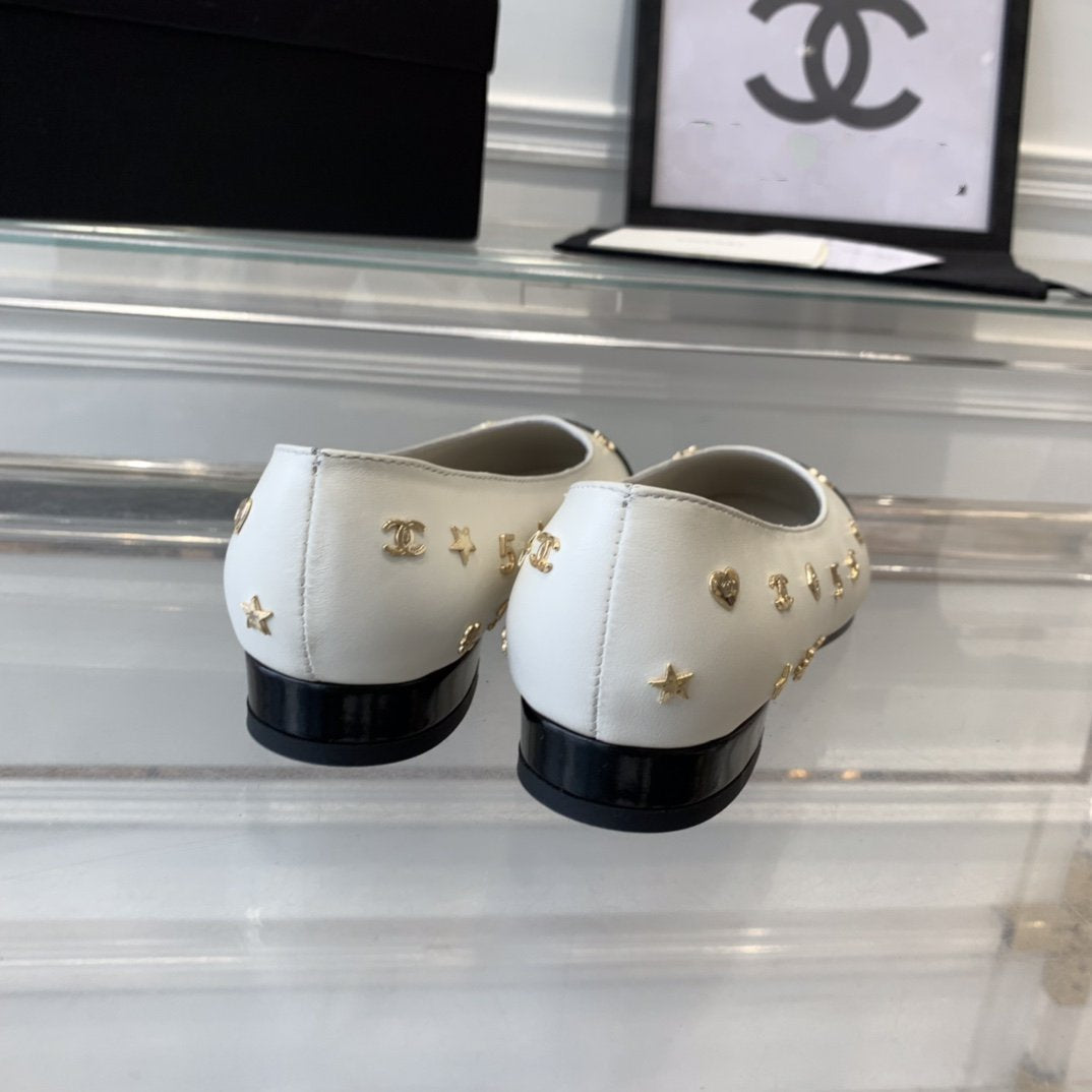 CHANEL ballet flat white black lamskin with multi logo