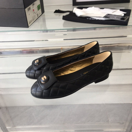 CHANEL ballet flat black quilted gold lock