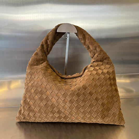 Bottega Veneta SMALL HOP 40 IN CARAMEL BROWN LAMBSKIN