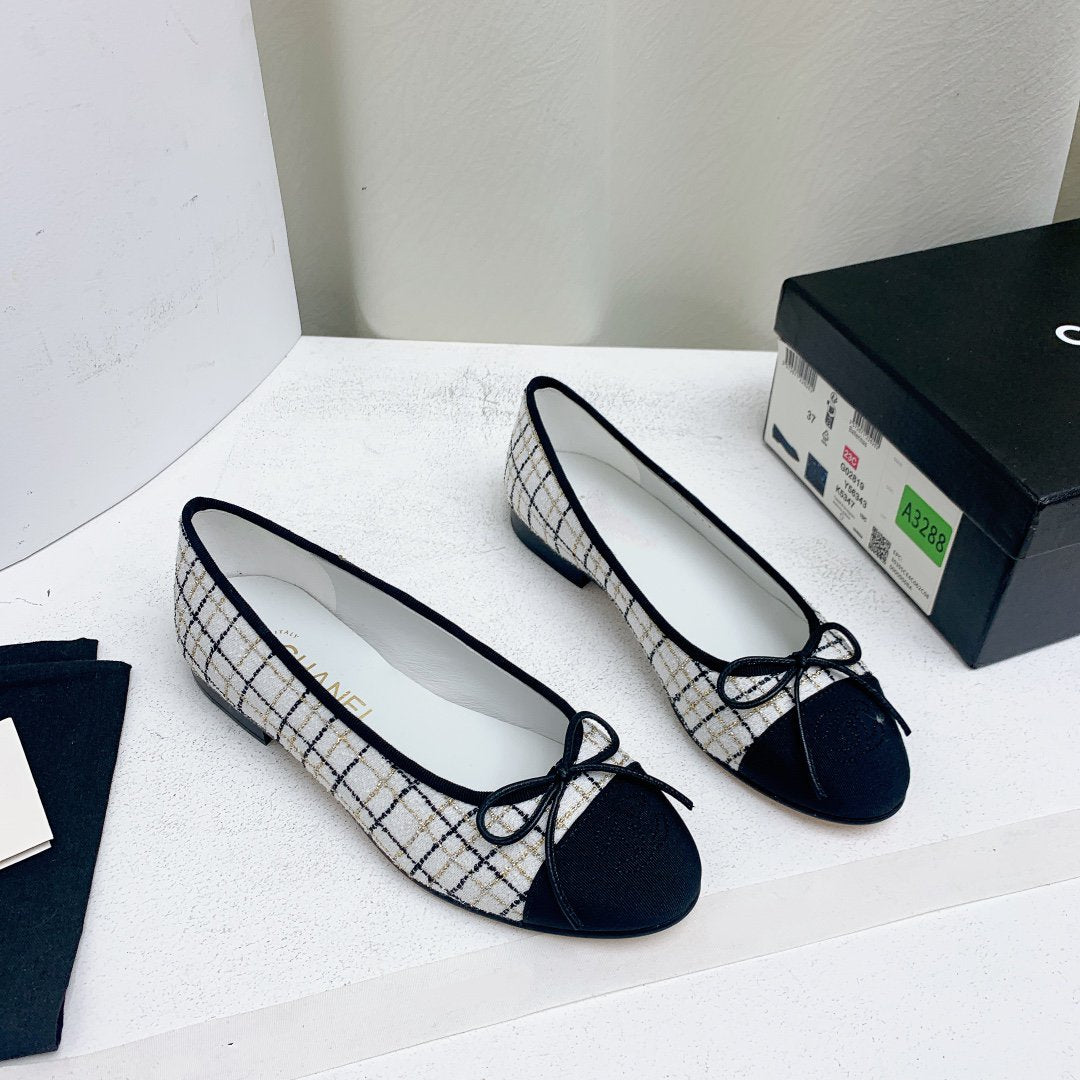 CHANEL ballet flat white black tweed grosgrain