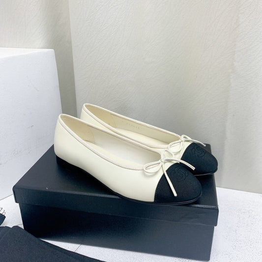 CHANEL ballet flat white black lambskin grosgrain