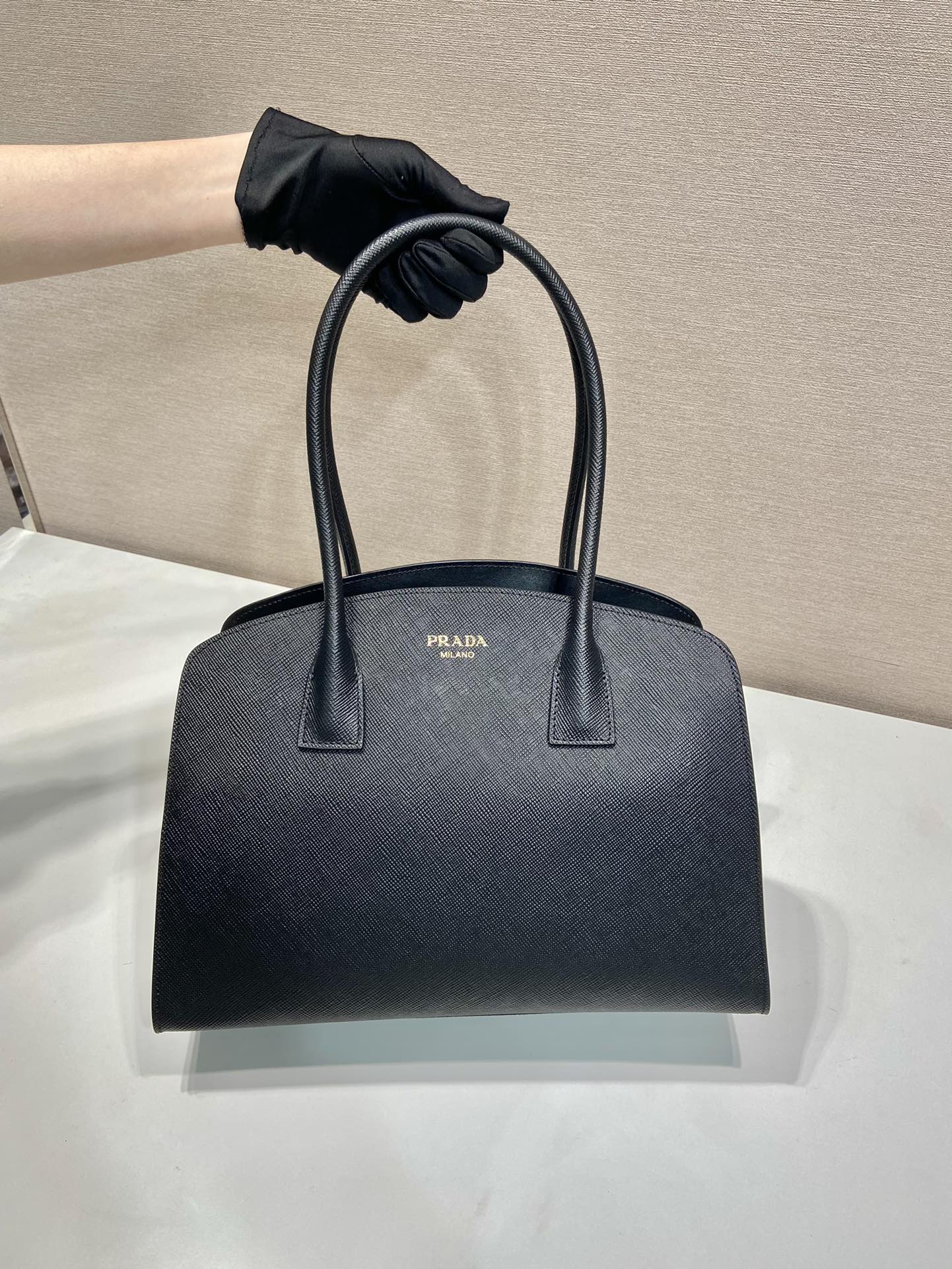 PRADA SHOPPING BAG 36 IN BLACK SAFFIANO LEATHER