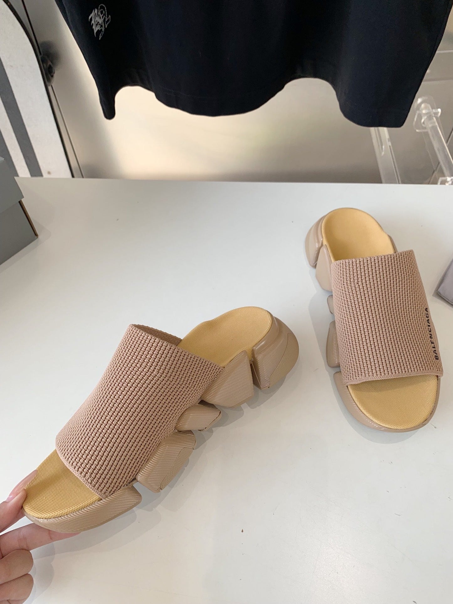 Balanciaga SPEED 2.0 SLIDE SANDAL IN BEIGE RECYCLED KNIT
