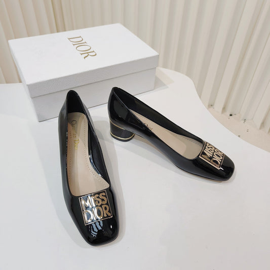 DIOR Miss  DIOR Pump 40mm In Glossy Black Cowhide 111368