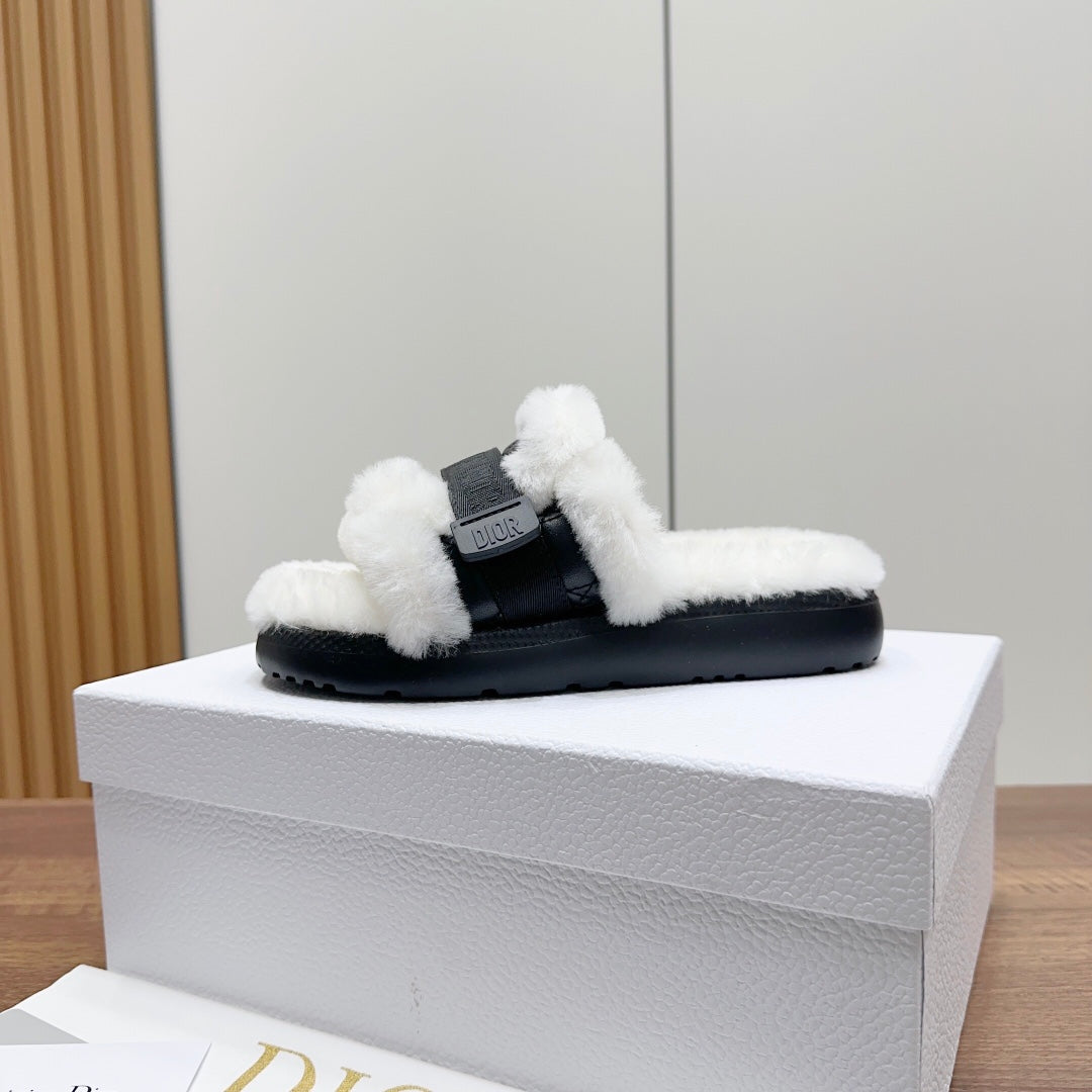 DIOR  DIORiviera Dio(r)evolution Slide Black White Quilted Fleece Lining And Lambskin