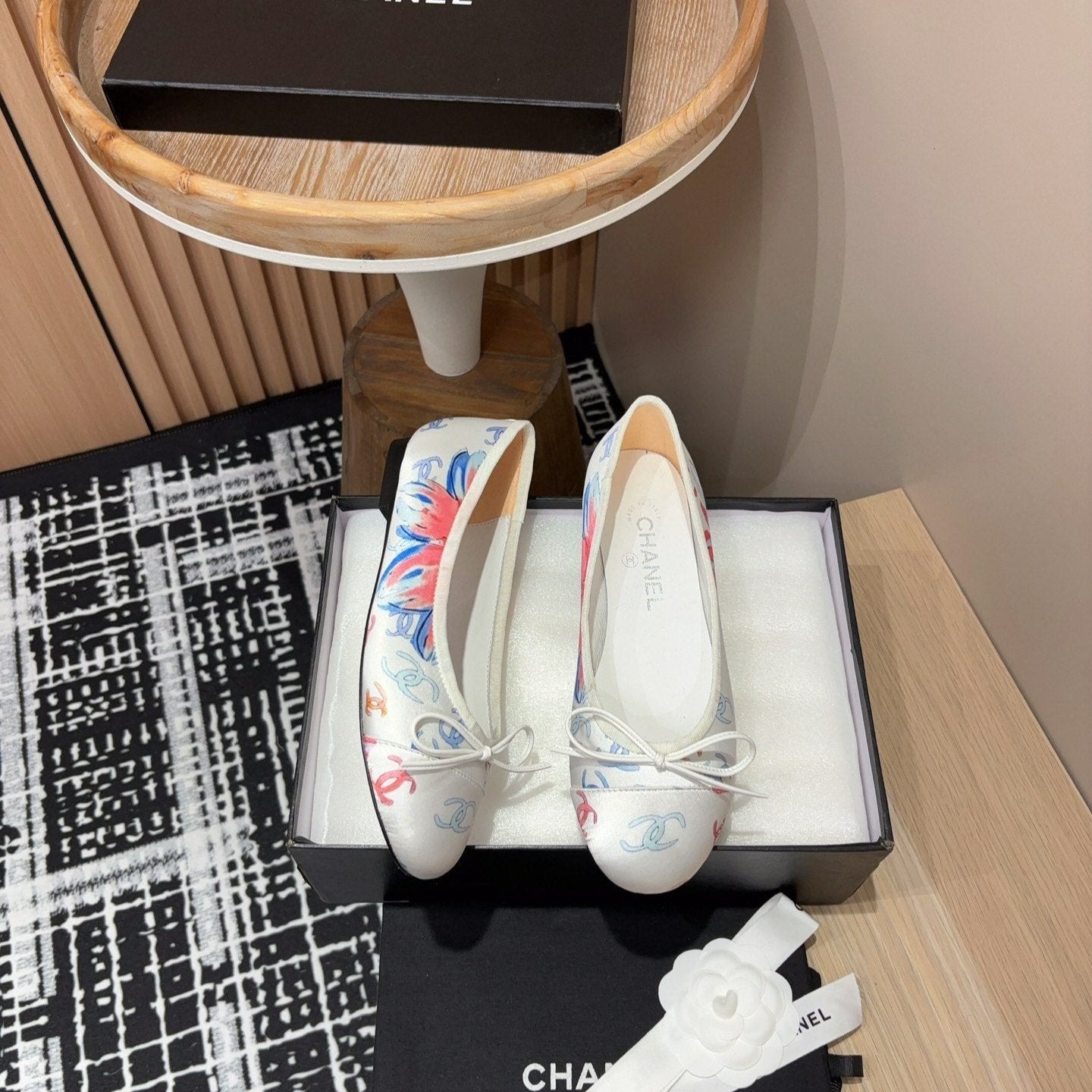 CHANEL Ballet Flats White Silk Flowers And Lambskin