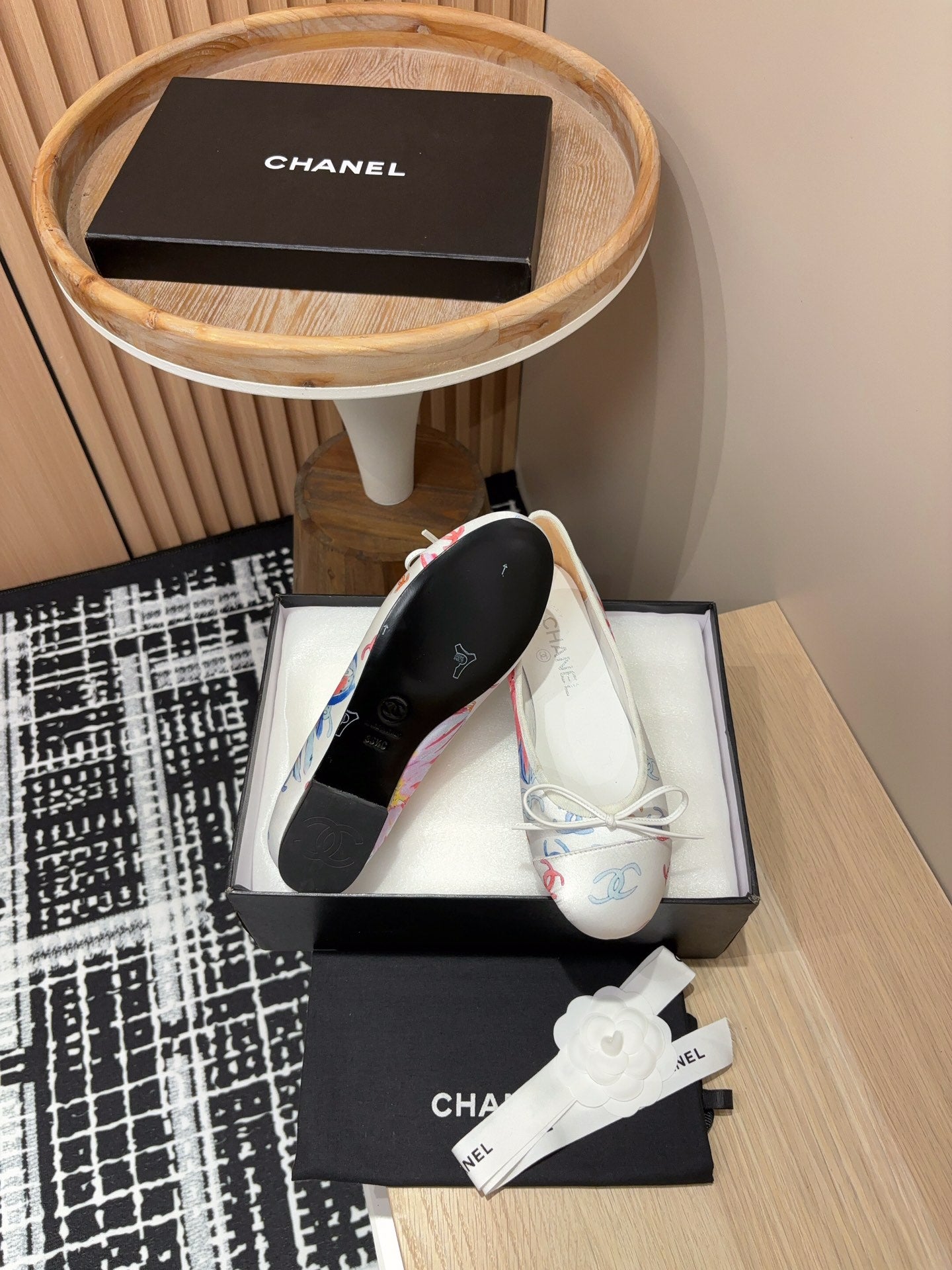 CHANEL Ballet Flats White Silk Flowers And Lambskin