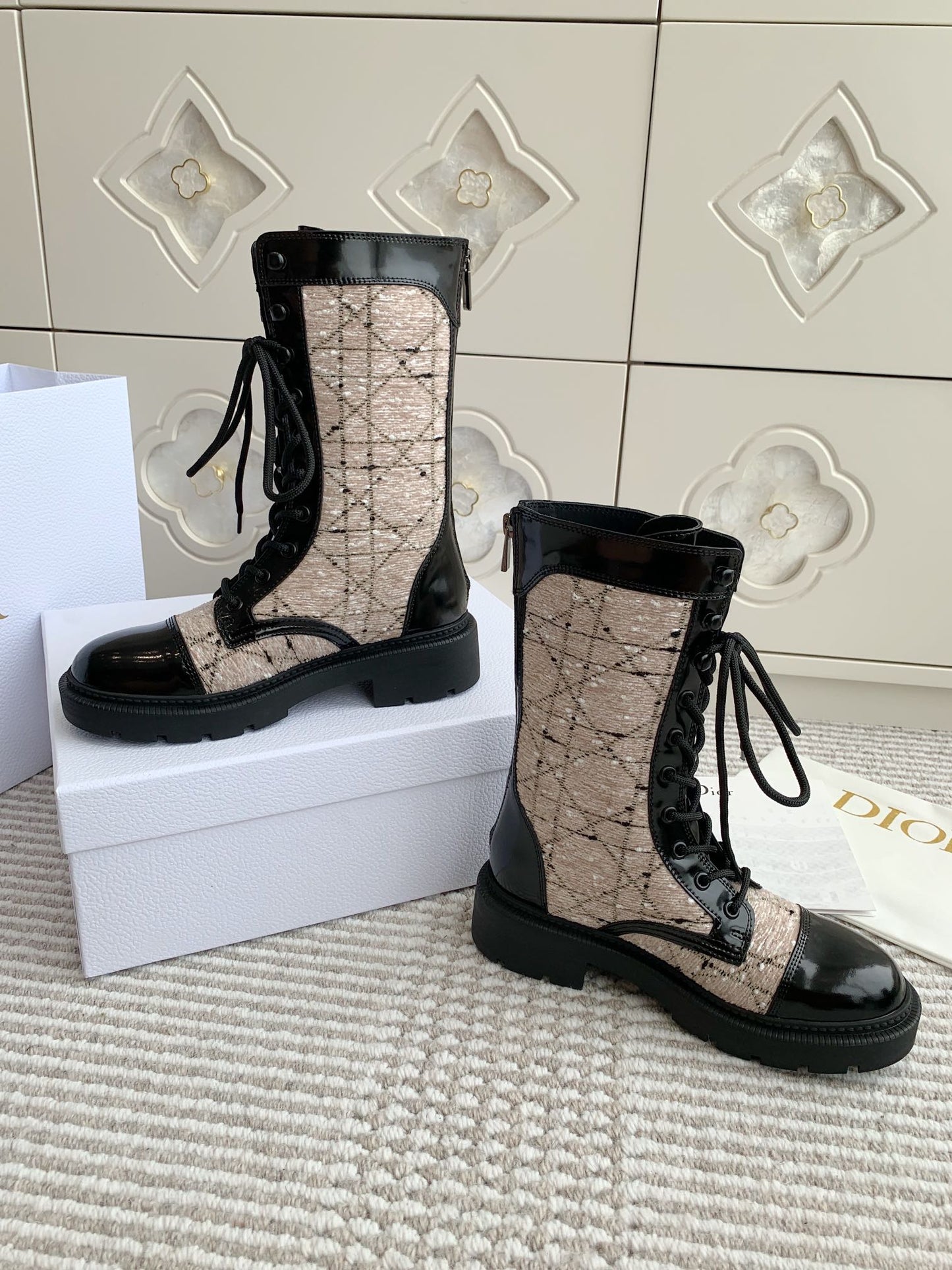 DIOR D-Unit Ankle Boot In Beige Mix Black Tweed Fabric And Glossy Cowhide 105088