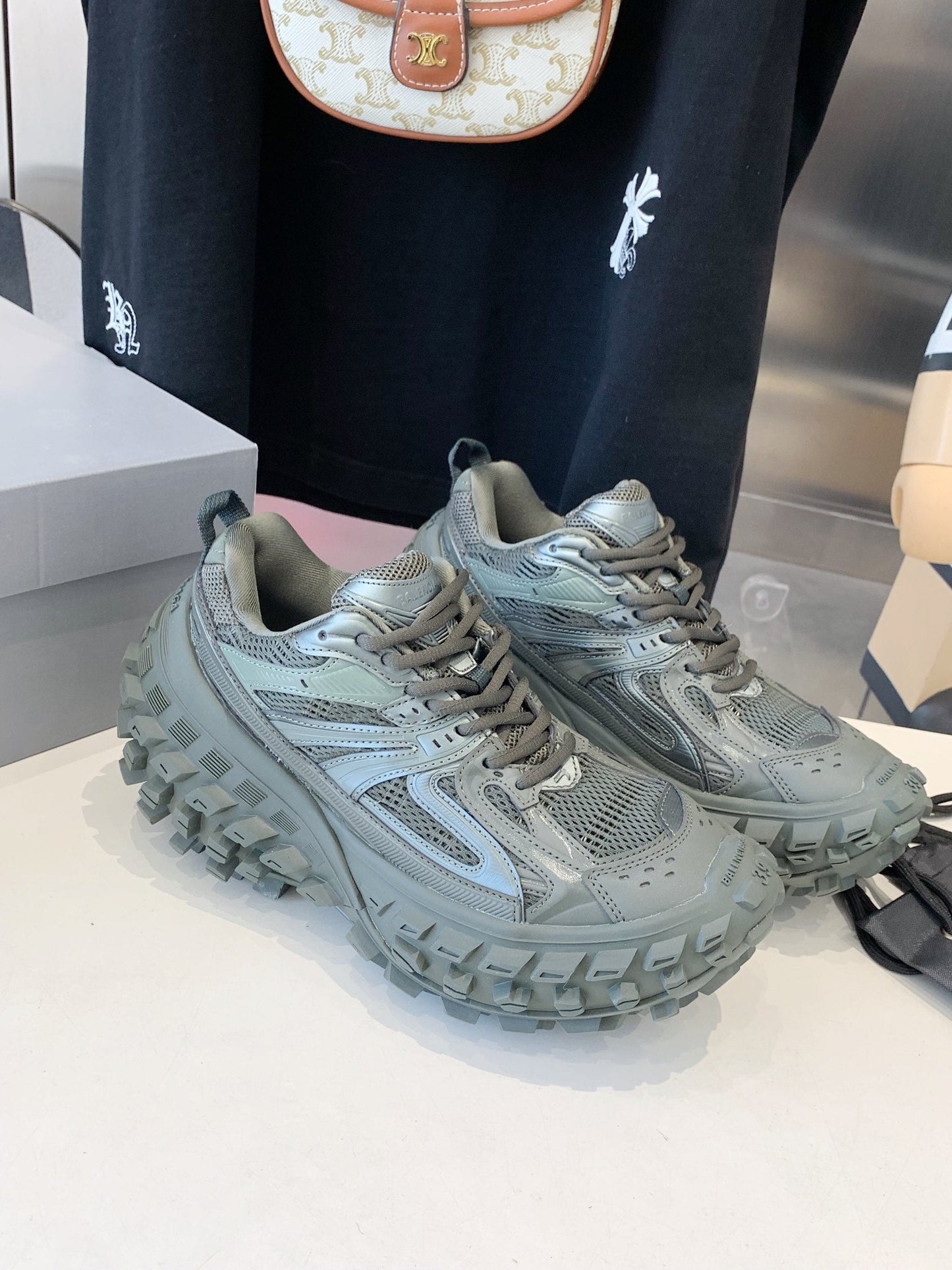 Balanciaga CHUNKY SNEAKERS IN MANTLE GRAY POLYURETHANE, POLYESTER AND NYLON