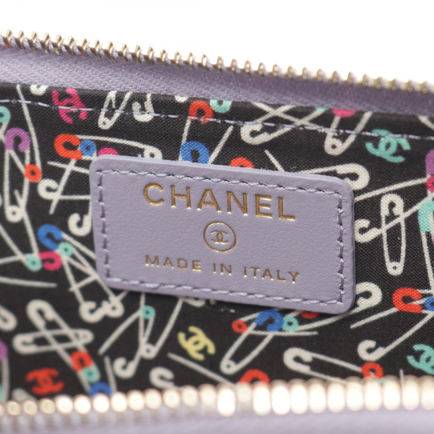 Chanel Caviar Skin Classic Zip Card Case AP4091