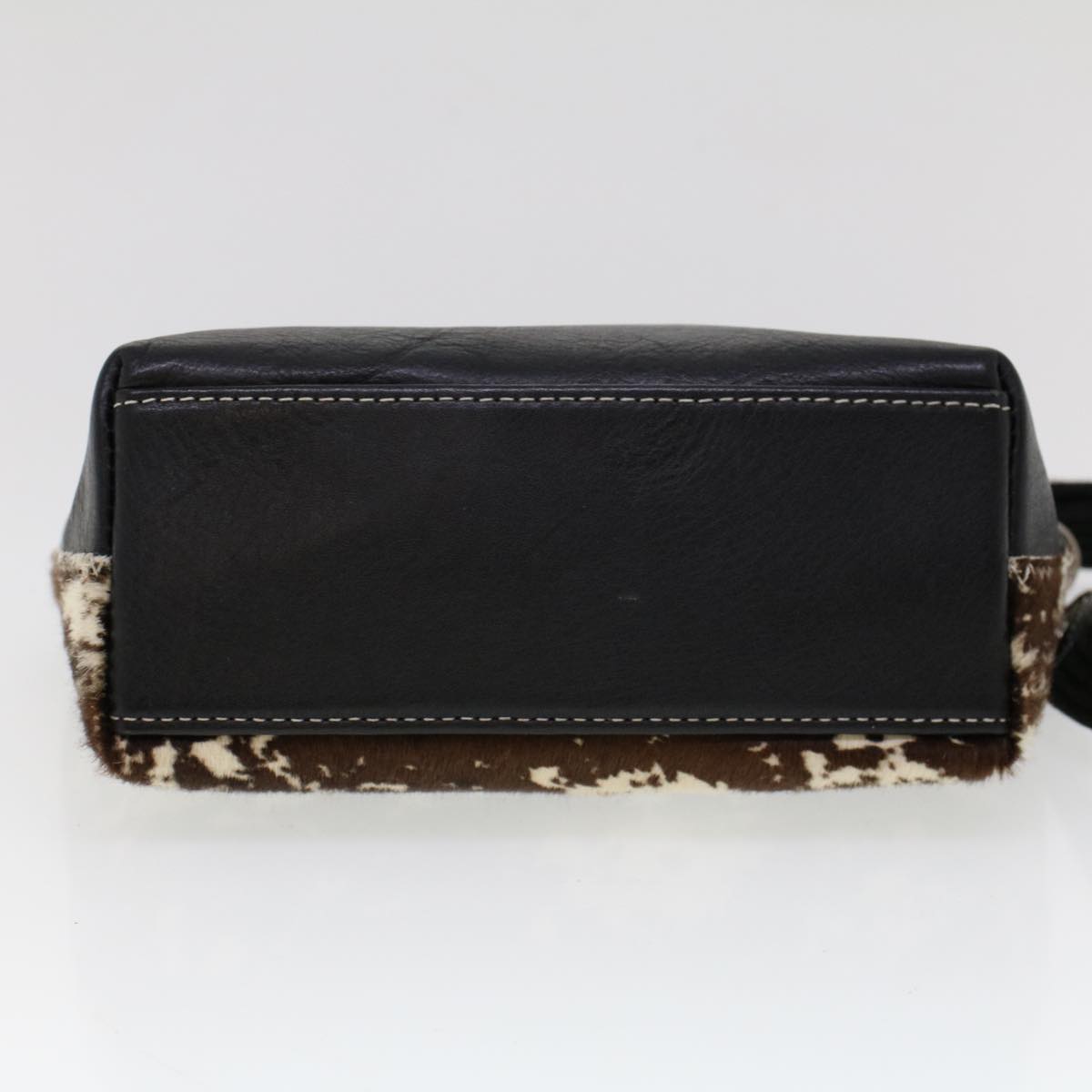 Burberry  Leather Shoulder Bag ()