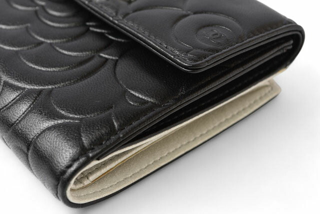 Chanel Camellia Embossed Wallet A47422
