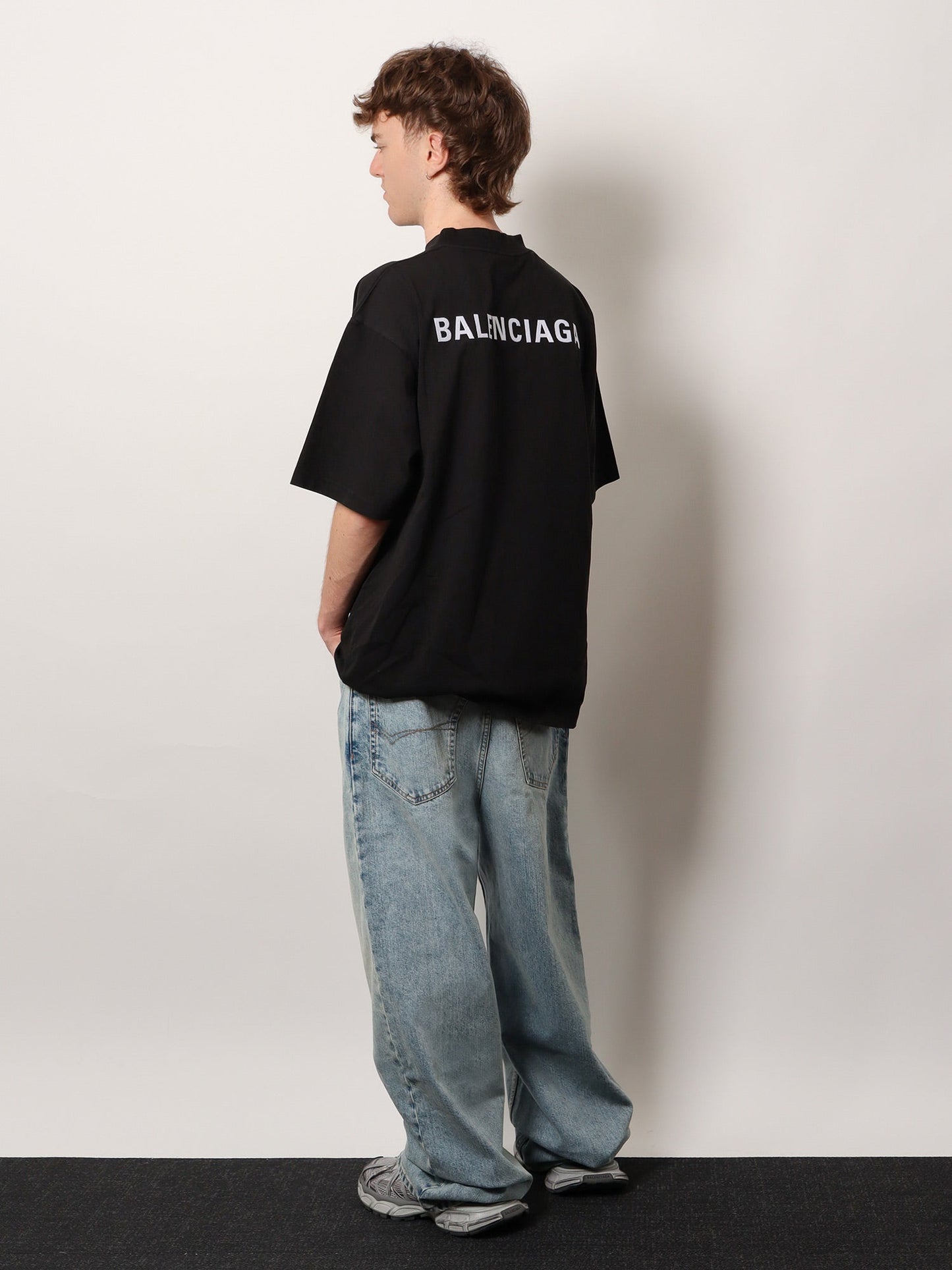 Balenciaga Men Medium Fit Cotton T-Shirt