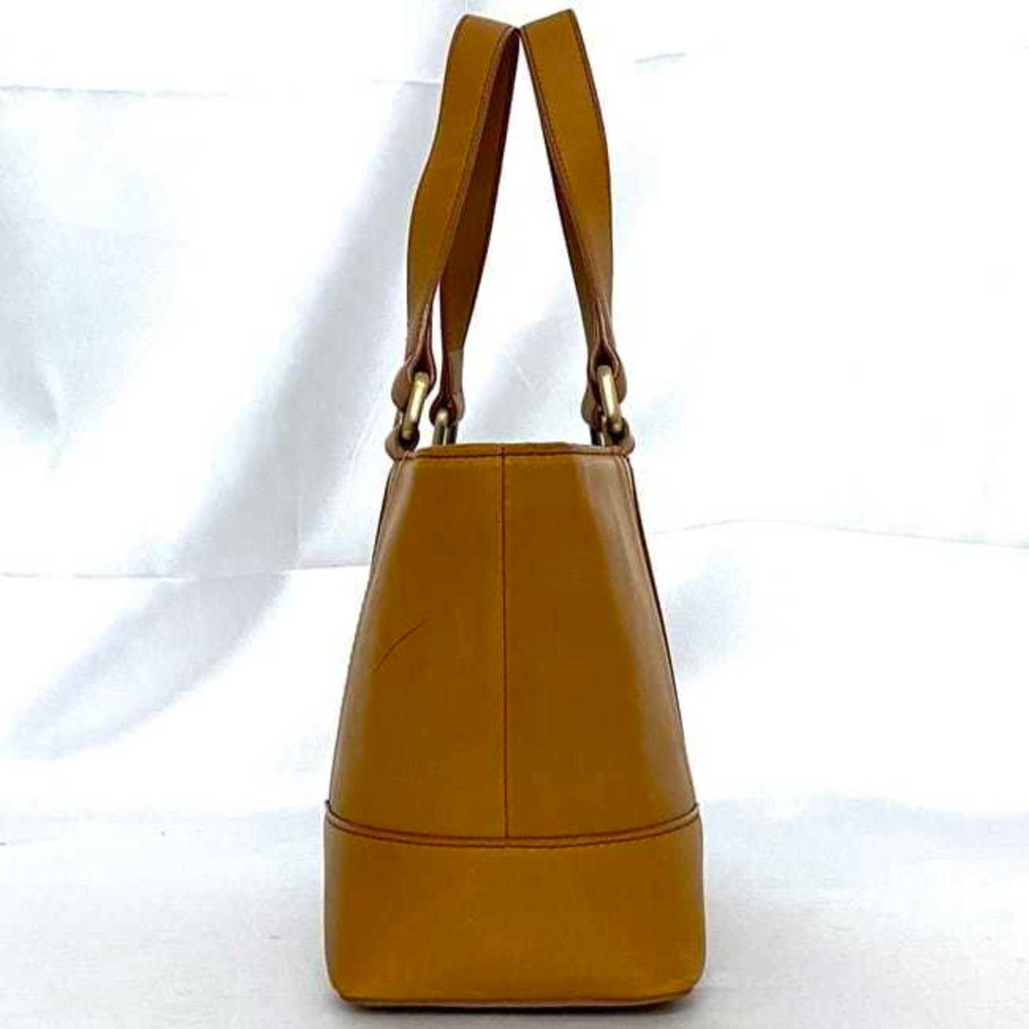 Burberry  Camel Leather Handbag ()