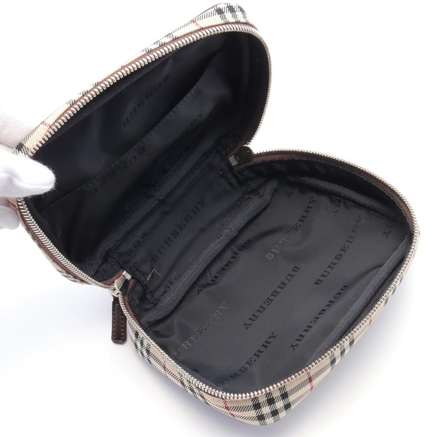 Burberry    Canvas Leather Pouch ()