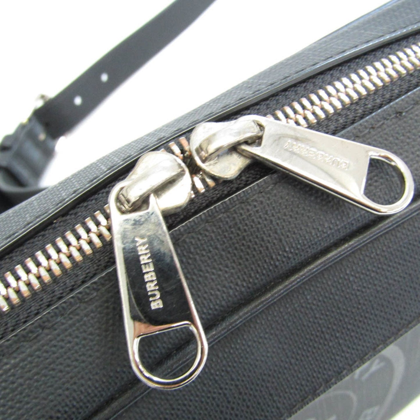 Burberry  Leather Shopper Bag ()