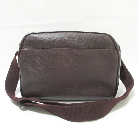 Louis Vuitton Reporter Taiga Shoulder Bag