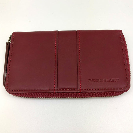 Burberry  Leather Keycase ()