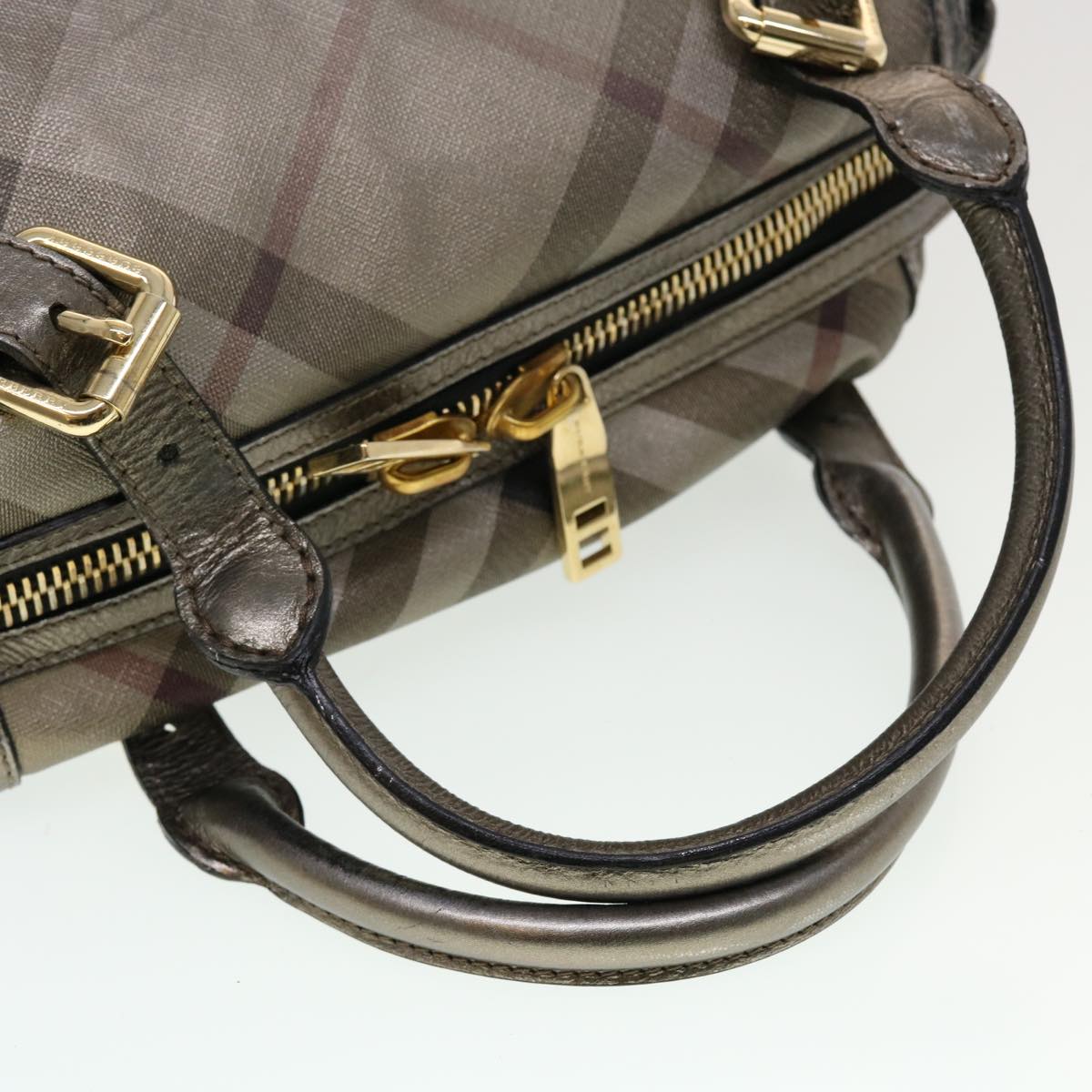 Burberry  Leather Shoulder Bag ()