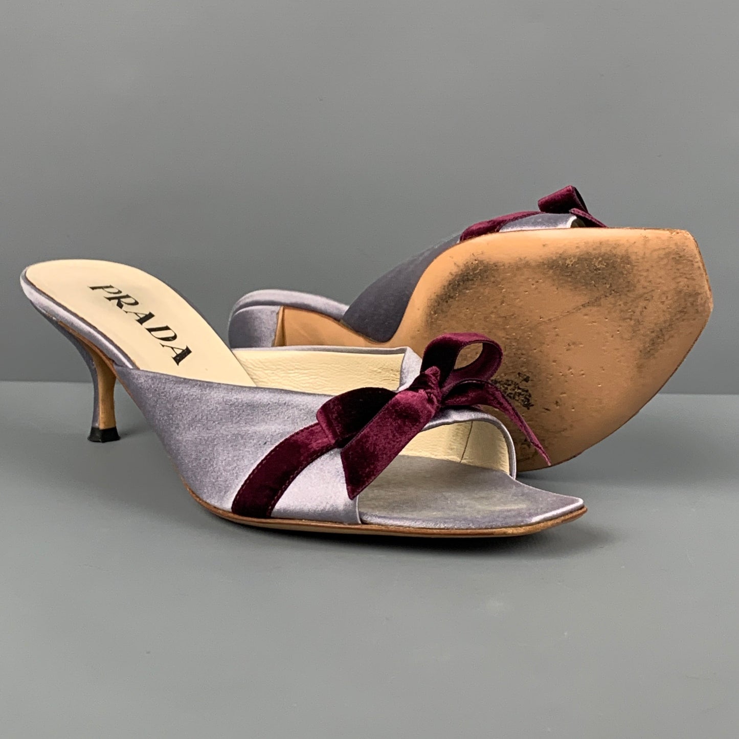 PRADA Size 5.5 Lavender Silk Mules Bow Sandals