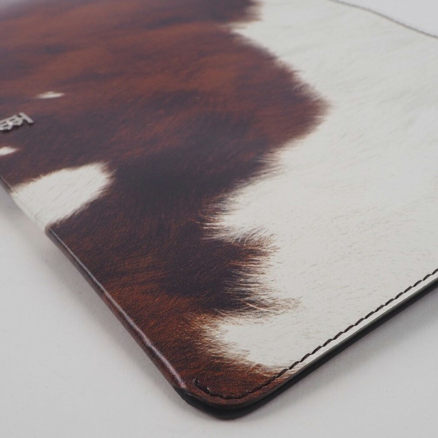 Burberry   Patent Leather Clutch Bag ()