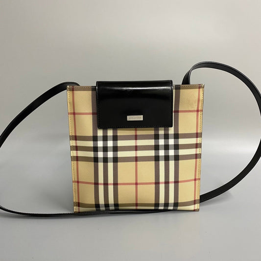 Burberry    Leather Pvc Pochette Shoulder Bag ()