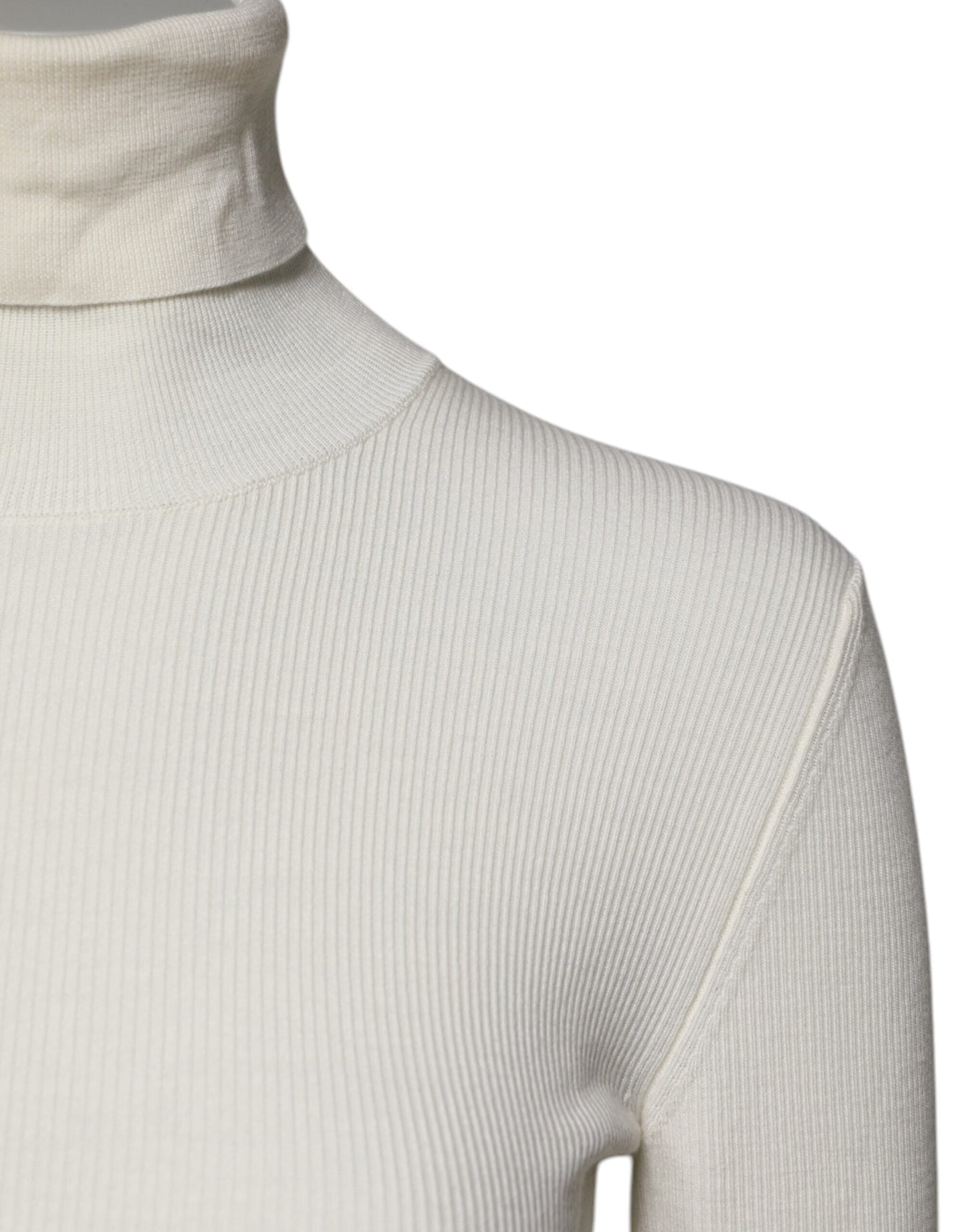 Dolce & Gabbana Cream Long Sleeves Turtleneck Slim Women's Sweater ()