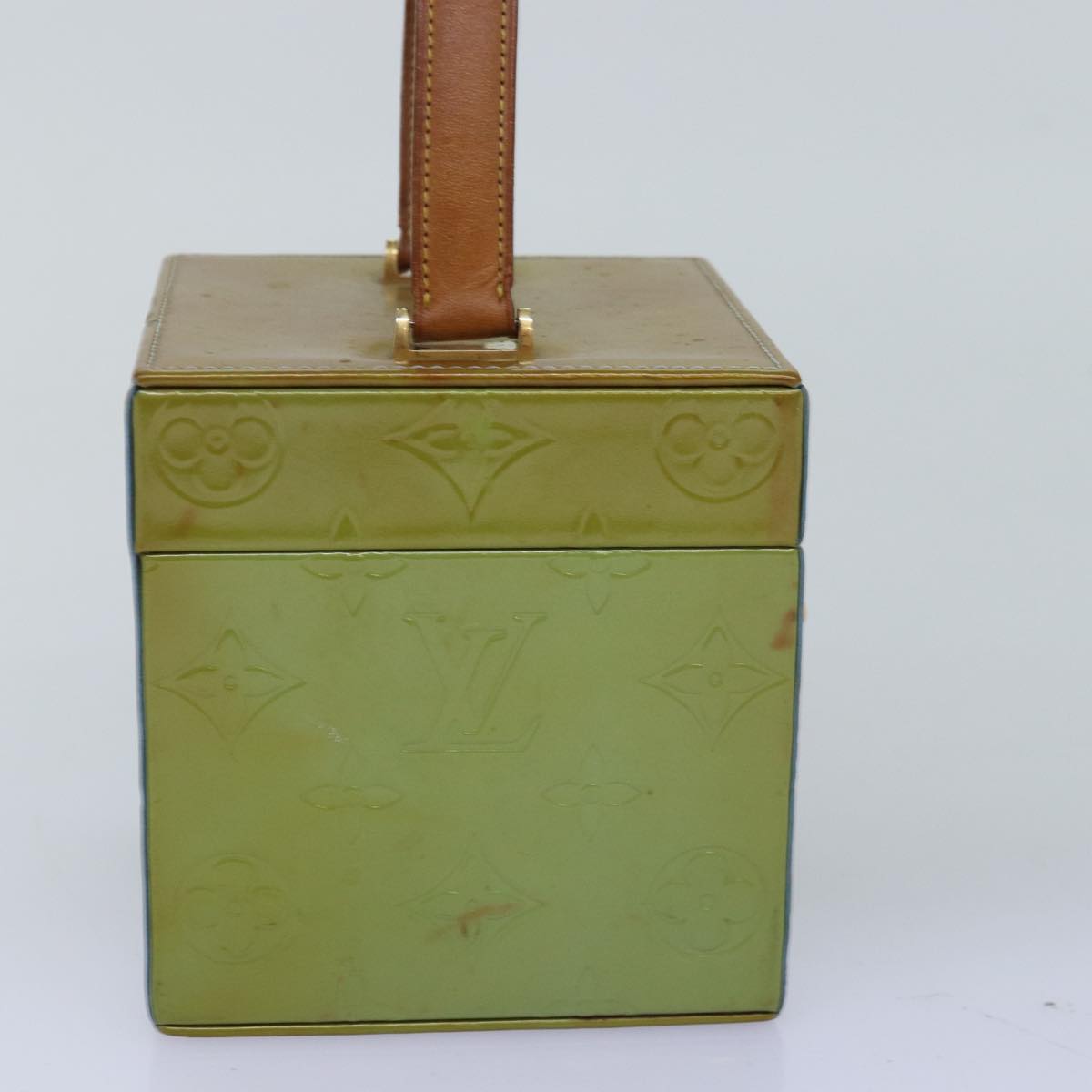 LOUIS VUITTON Monogram Vernis Bleecker Pouch Baby Blue M91003 LV 74267