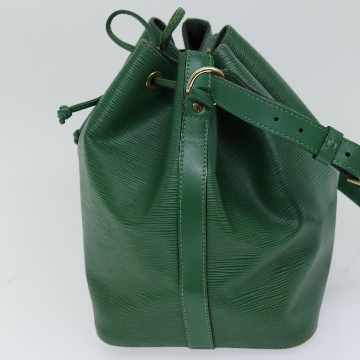 LOUIS VUITTON Epi Petit Noe Shoulder Bag Green M44104 LV 74295