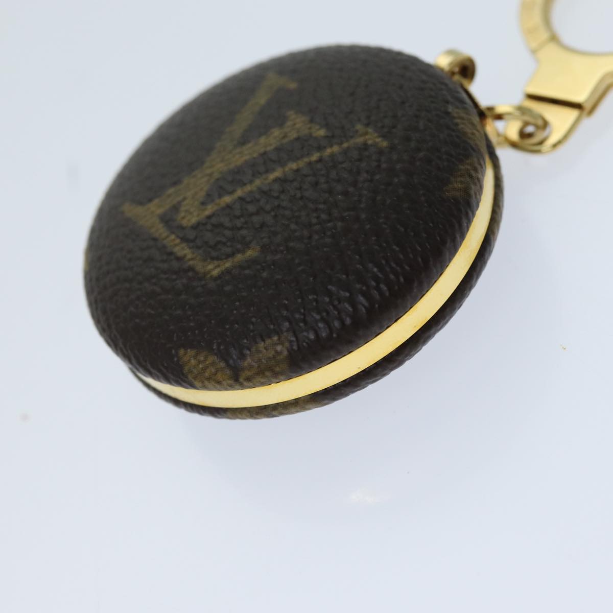 LOUIS VUITTON Monogram Multicolor Canvas Astropill Key Holder M51912 75685
