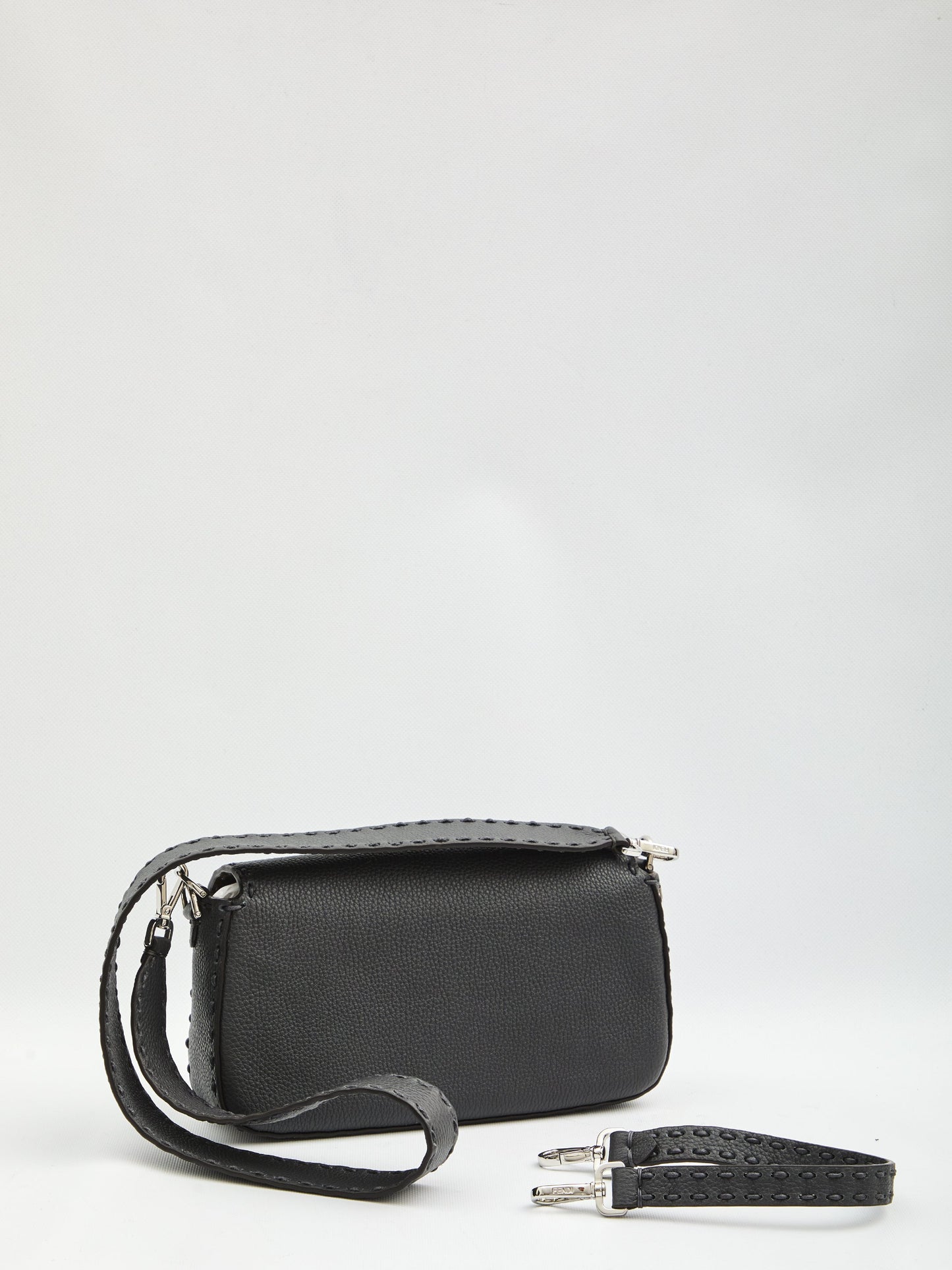 FENDI Handcrafted Regular Baguette Bag - 27 x 15 x 6.5 cm