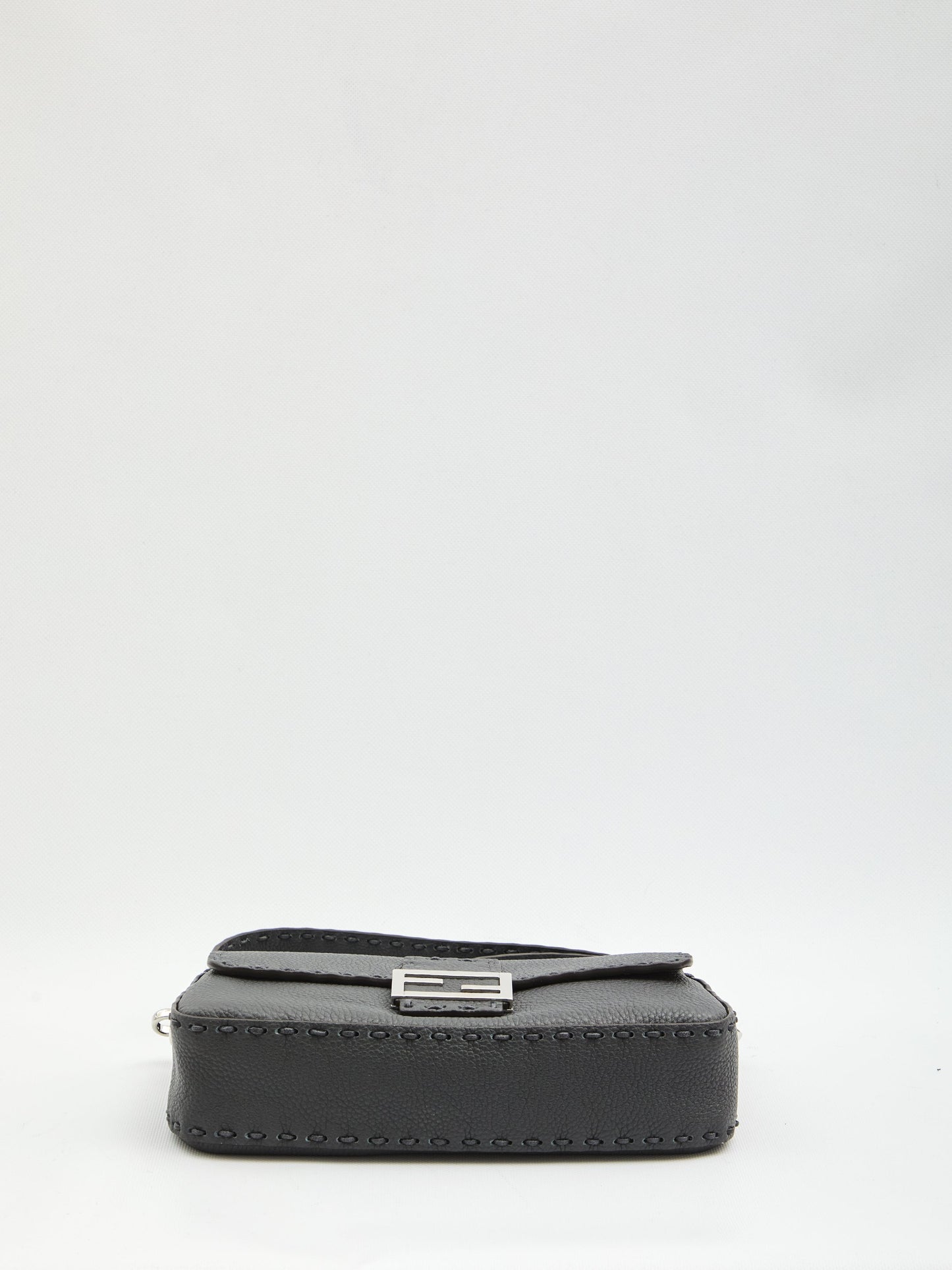 FENDI Handcrafted Regular Baguette Bag - 27 x 15 x 6.5 cm