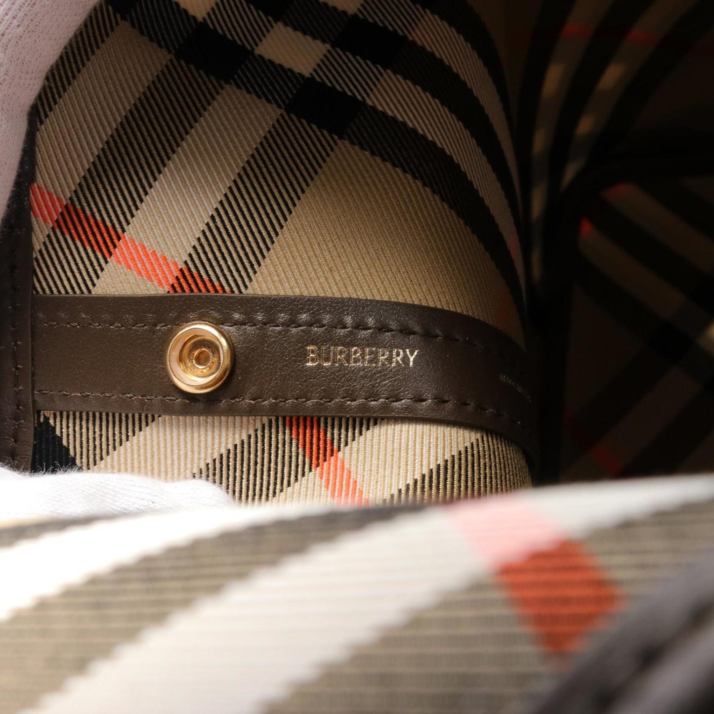 Burberry    Canvas Leather Shoulder Bag