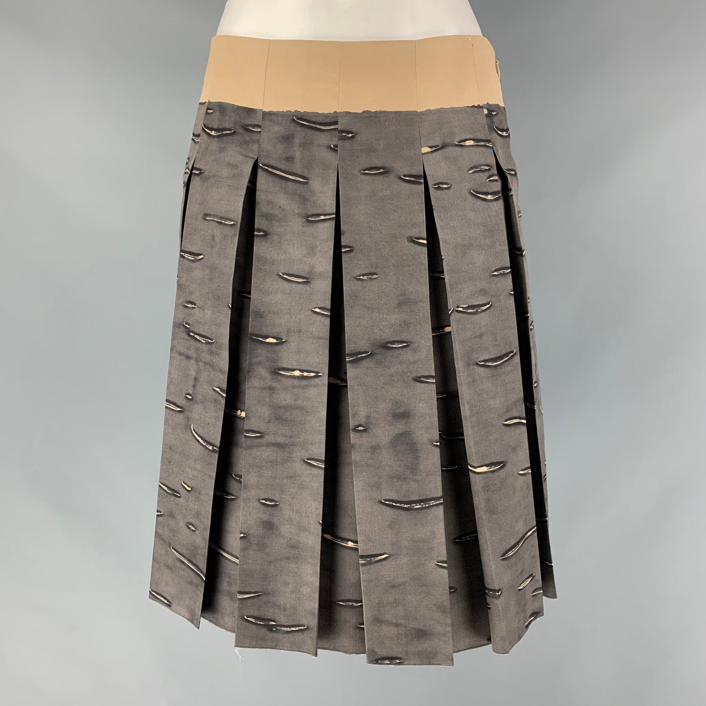 PRADA Size 2 Grey &  Beige Silk Abstract Pleated Skirt