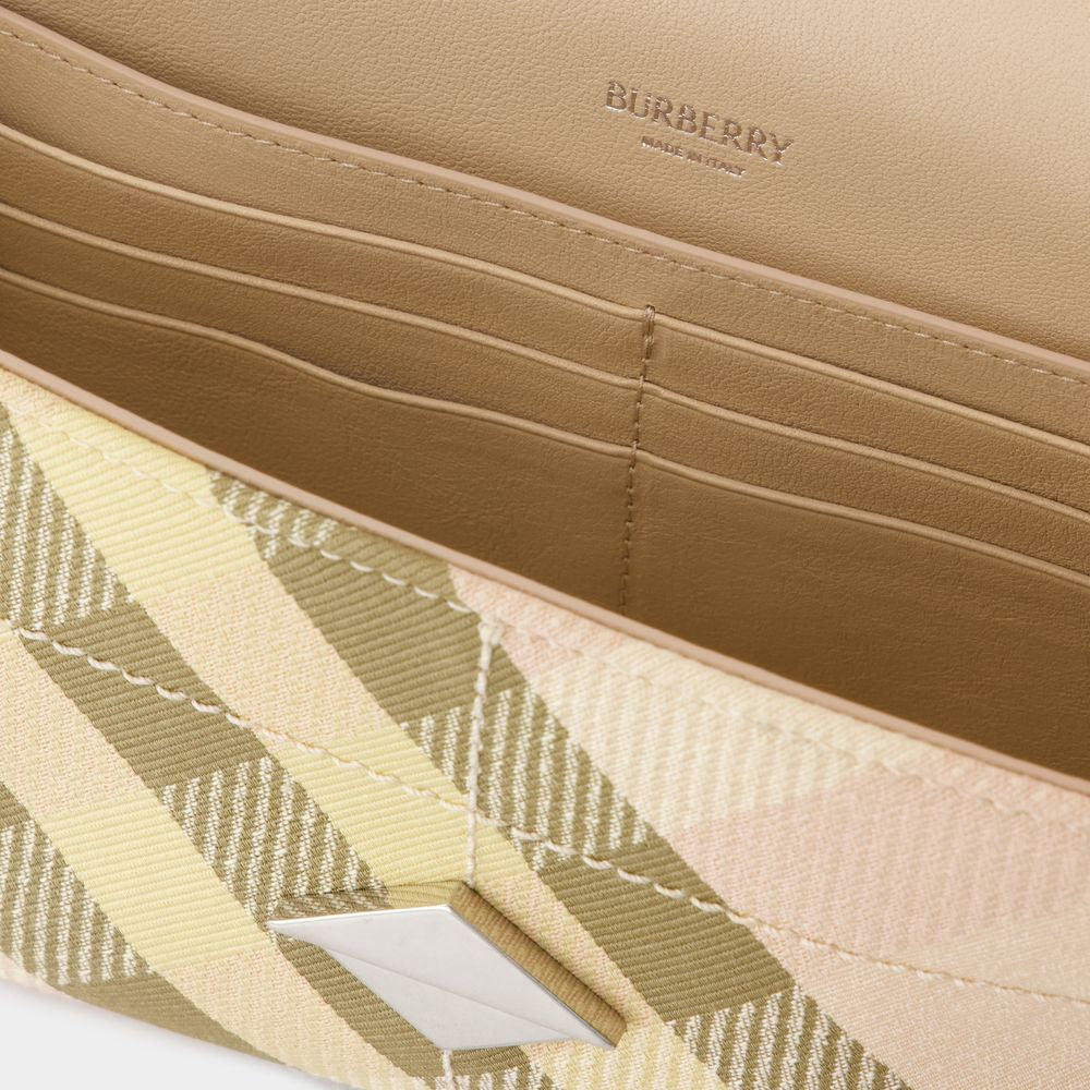 BURBERRY Mini Wallet on Chain