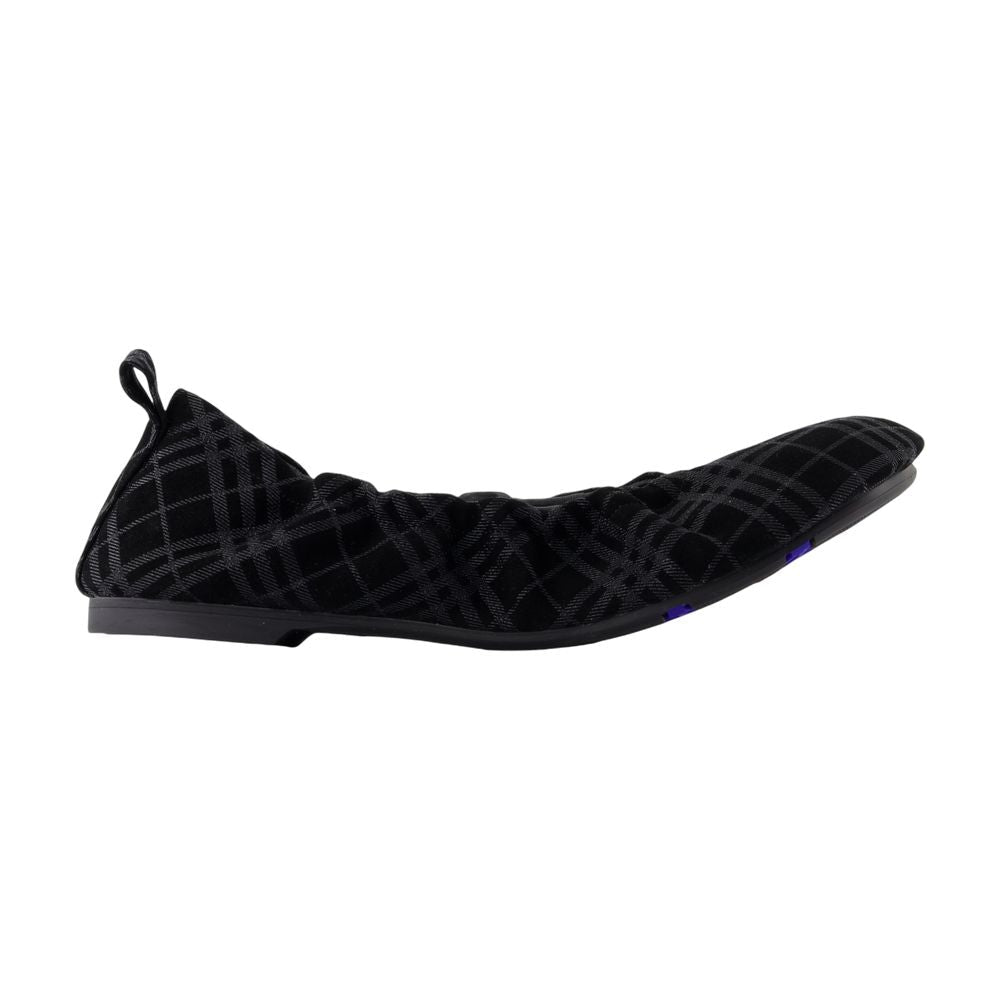 BURBERRY Elegant Mini Ballerina Shoes for Women