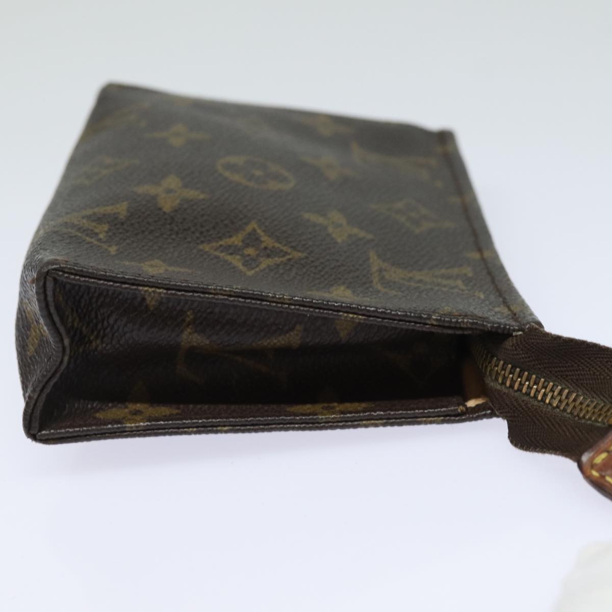 LOUIS VUITTON Monogram Poche Toilette 15 Pouch M47546 LV 83770