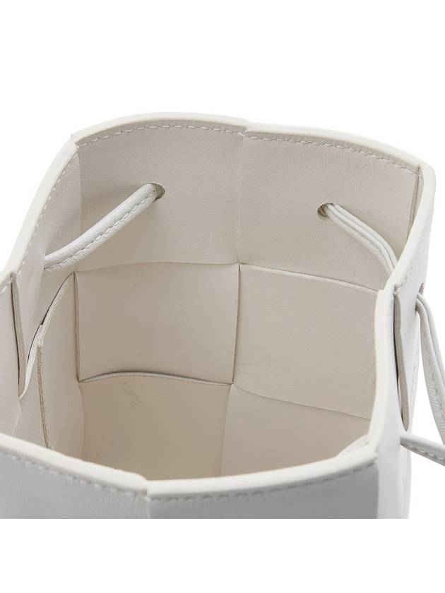 Bottega Veneta Intrecciato Cassette Small Bucket Bag White