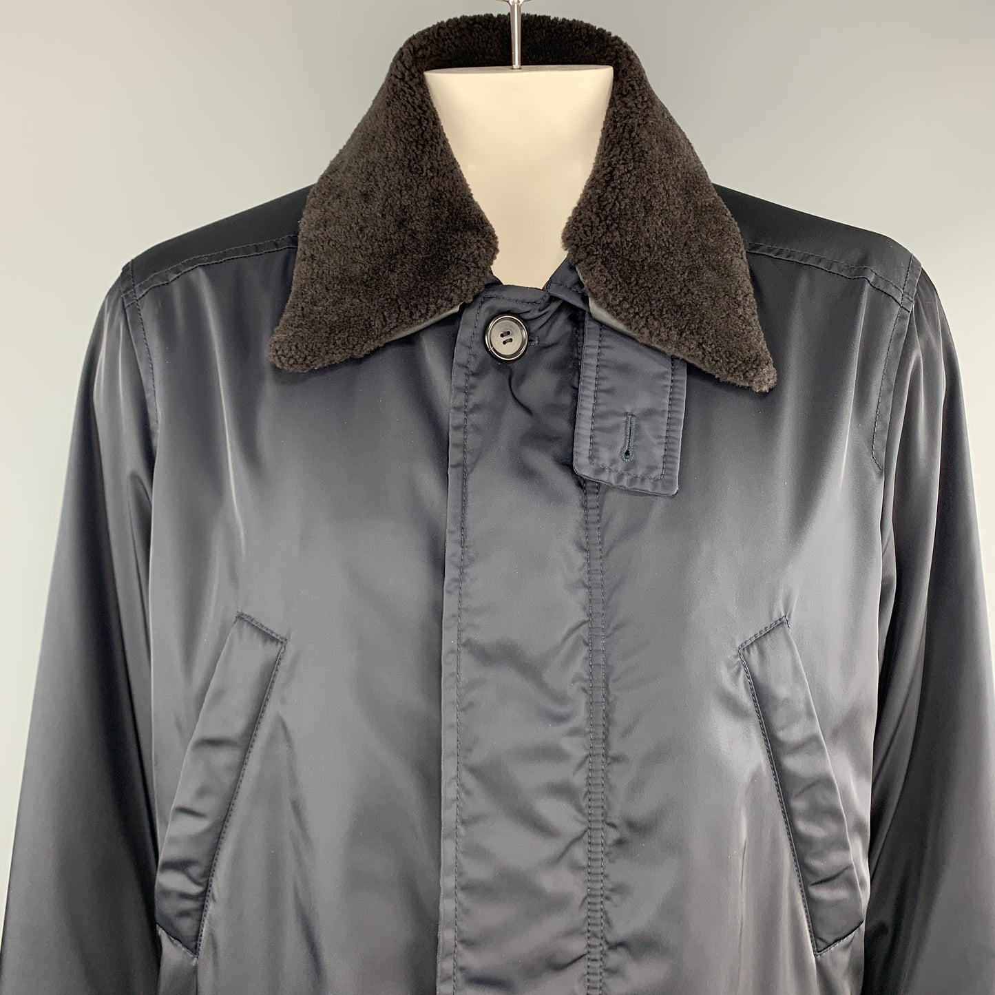 PRADA Size 46 Navy Nylon Hidden Placket Brown Lamb Shearling Collar Coat