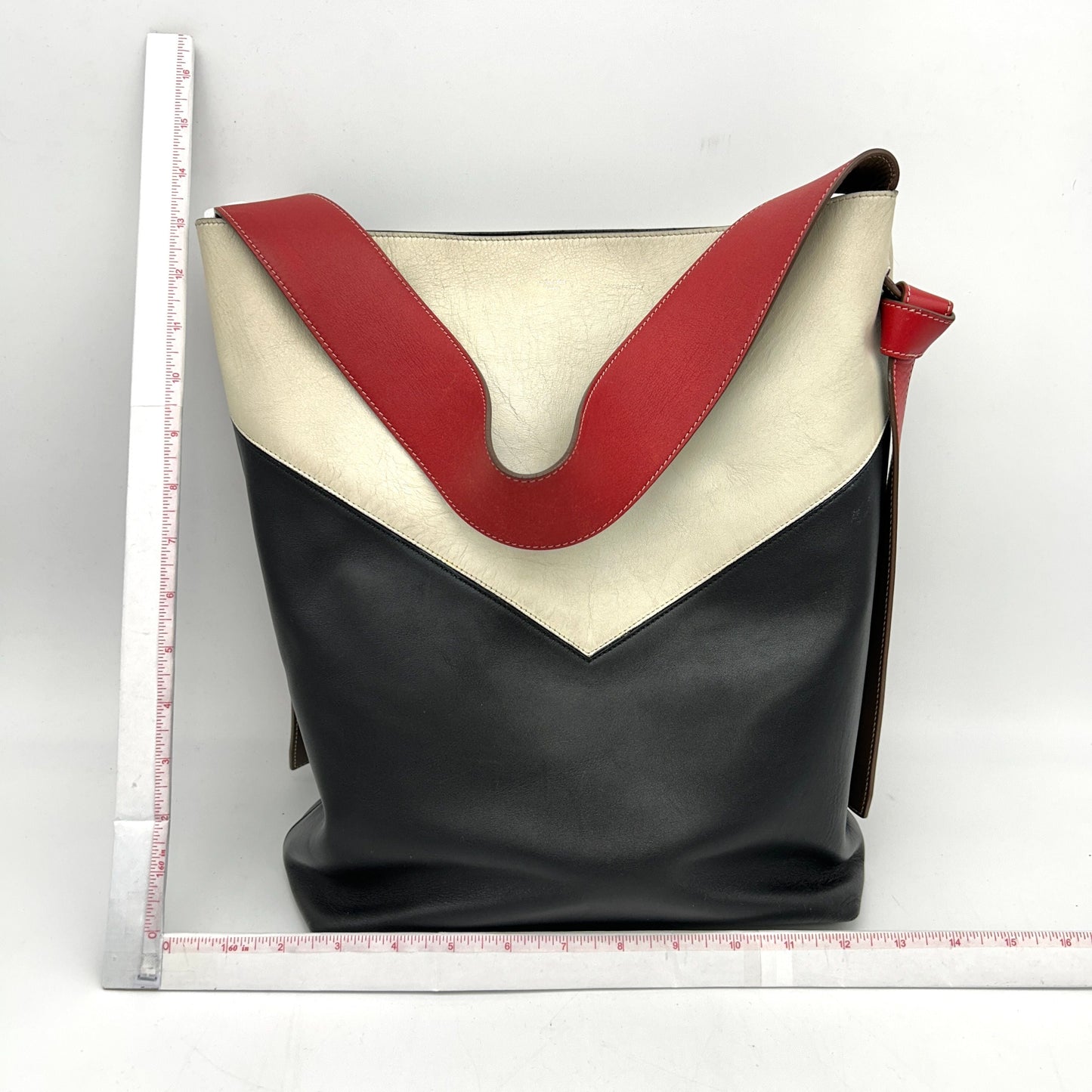 CELINE Shiny Smooth Calfskin Twisted Cabas Ivory Black LA14631