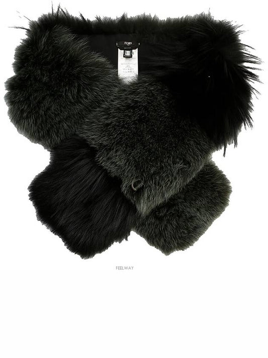 Fendi women muffler