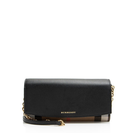 Burberry House Check Henley Chain Wallet (SHF-s1Vb4C)