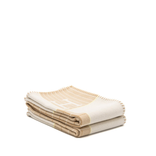 Hermes 100x140 Avalon Cabriole Blanket Biscuit
