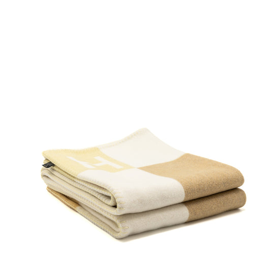 Hermes Avalon Vibration Throw Blanket Tisane