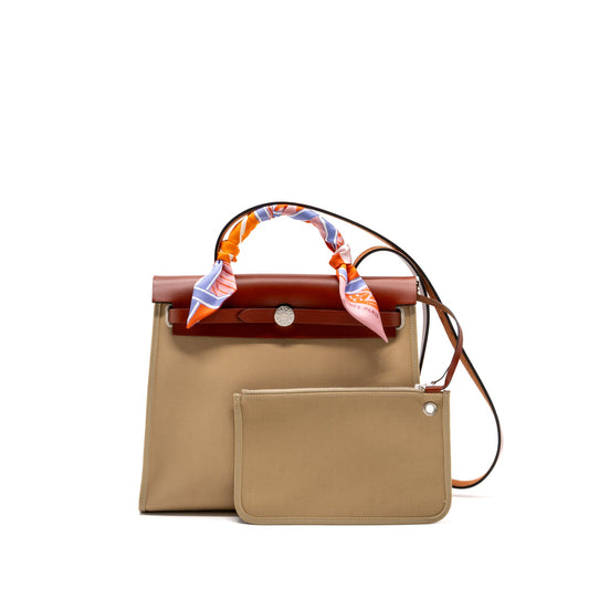 Hermes herbag 31 zip bag canvas / hunter leather trench/ Cuvier SHW stamp D