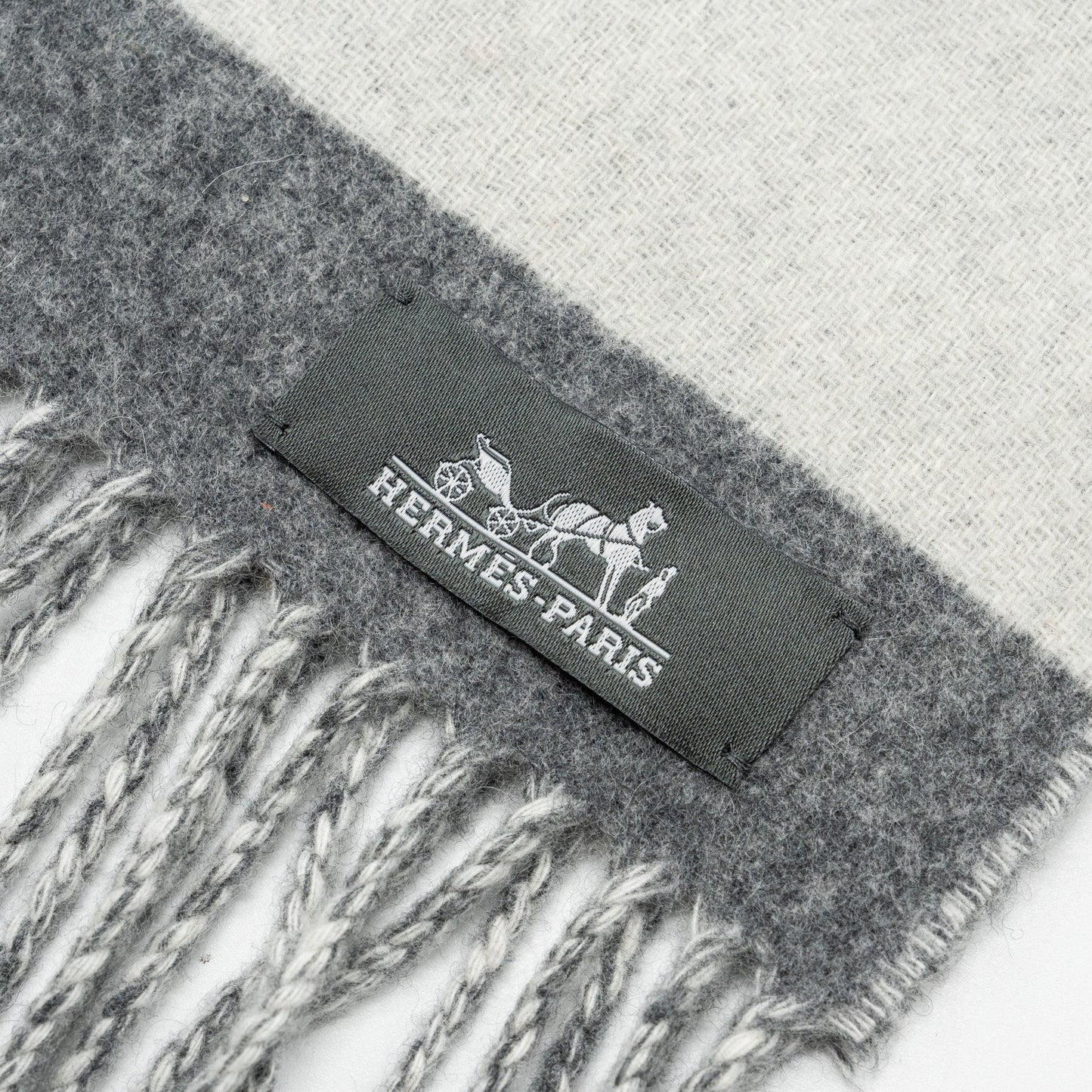 Hermes Casaque Love Story Muffler Cashmere Gris Clair/ Ivoire