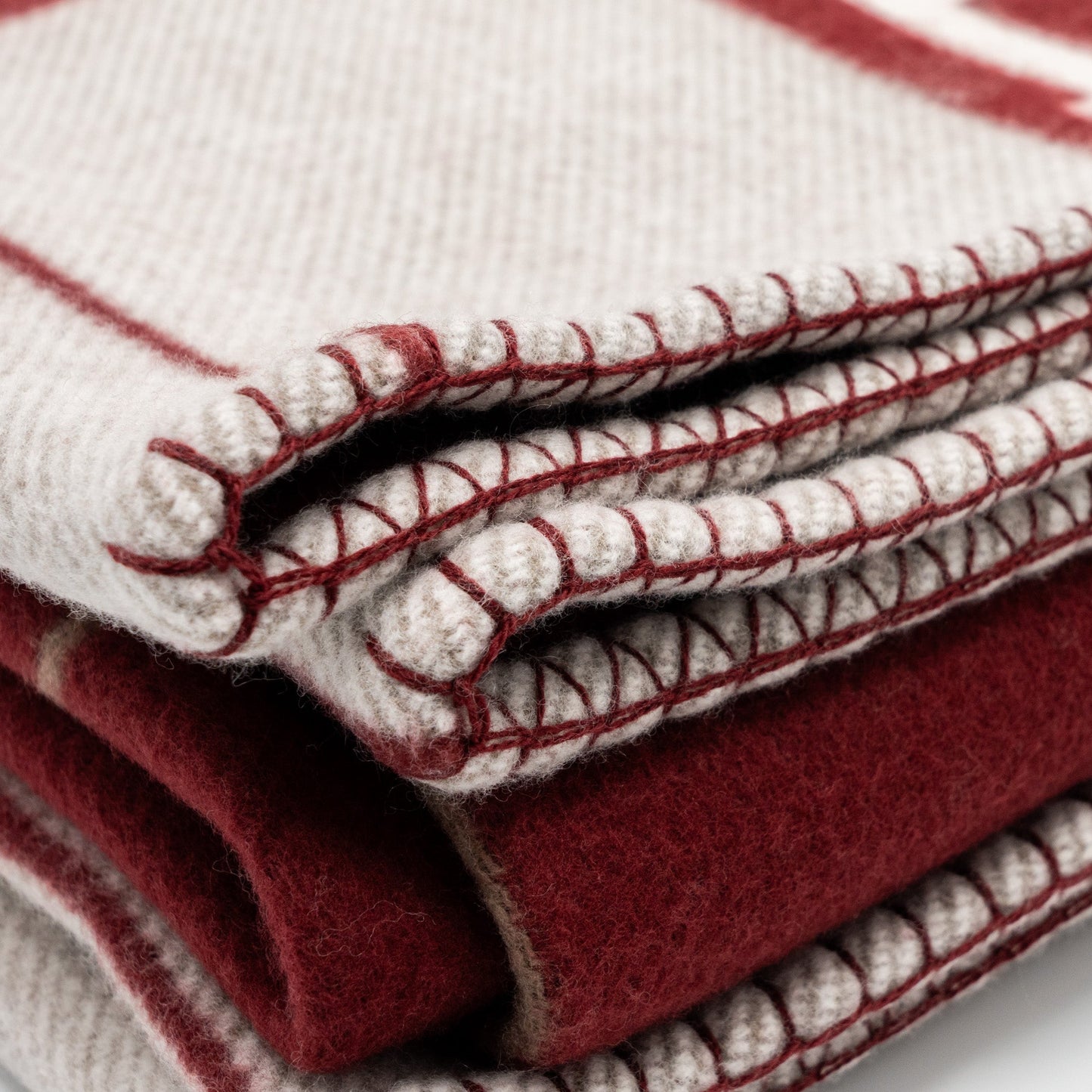 Hermes Avalon III Throw Blanket Ecru/Rouge H